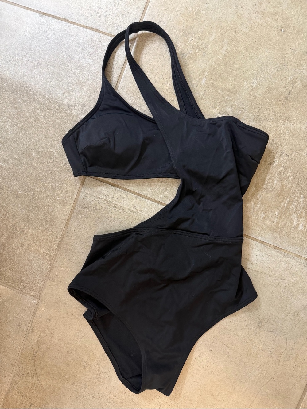 Adore Me Alaine Swimsuit Black One-Shoulder Cutout One-Piece Swimsuit - Picture 2 of 3